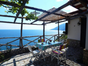  Amalfi View Cottage  Амальфи